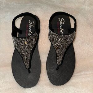 Skechers Yoga Foam Sandals size 10